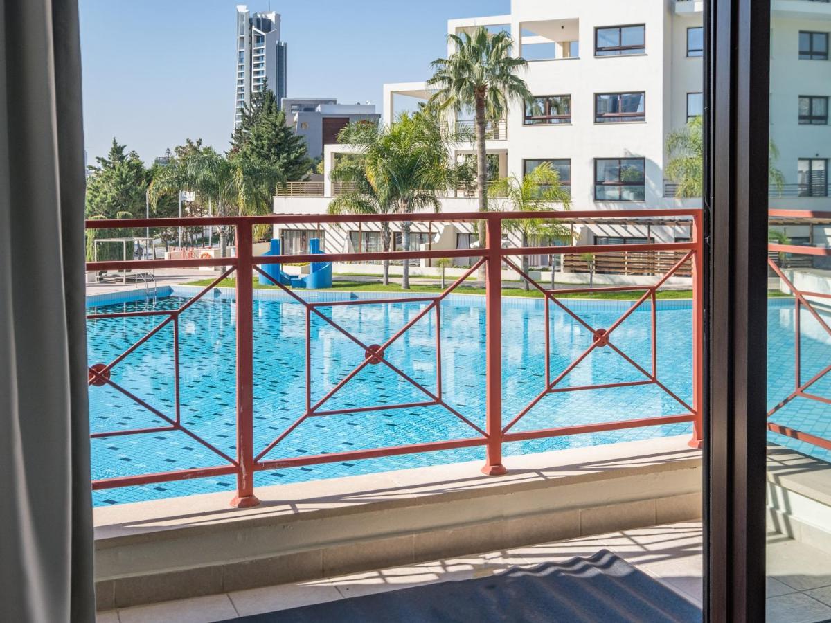 Sanders Aqua Park Resort - Precious 3-Bedroom Holiday Home With Shared Pool Limassol Exteriör bild